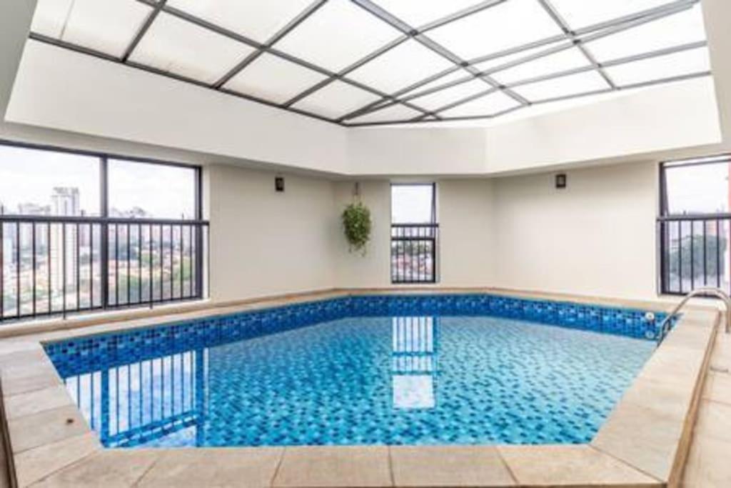 Ape Bienal Suits, Arrumacao, Manobrista E Piscina Apartamento *