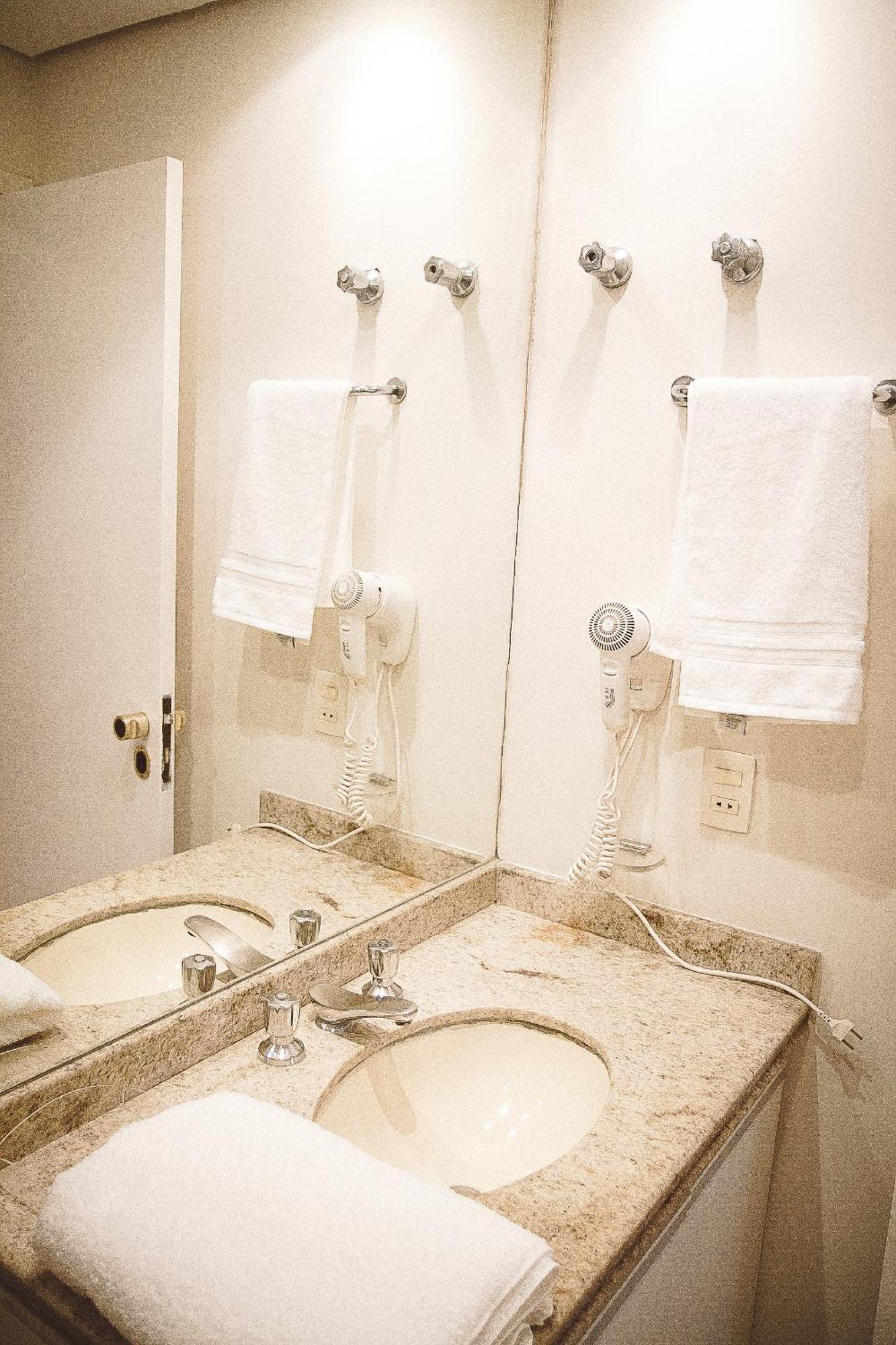 Ape Bienal Suits, Arrumacao, Manobrista E Piscina Apartamento São Paulo